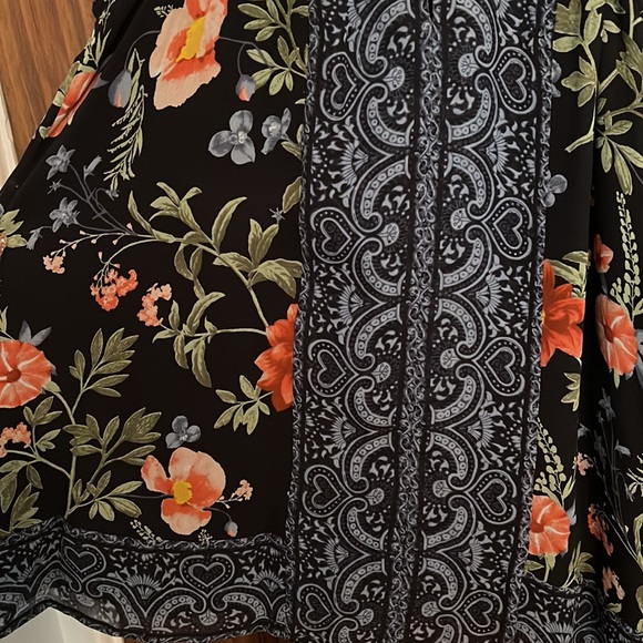 Joíe Silk Top - Picture 2 of 6